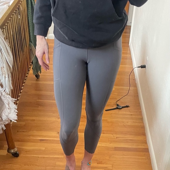 Lululemon gray tights - Picture 5 of 5